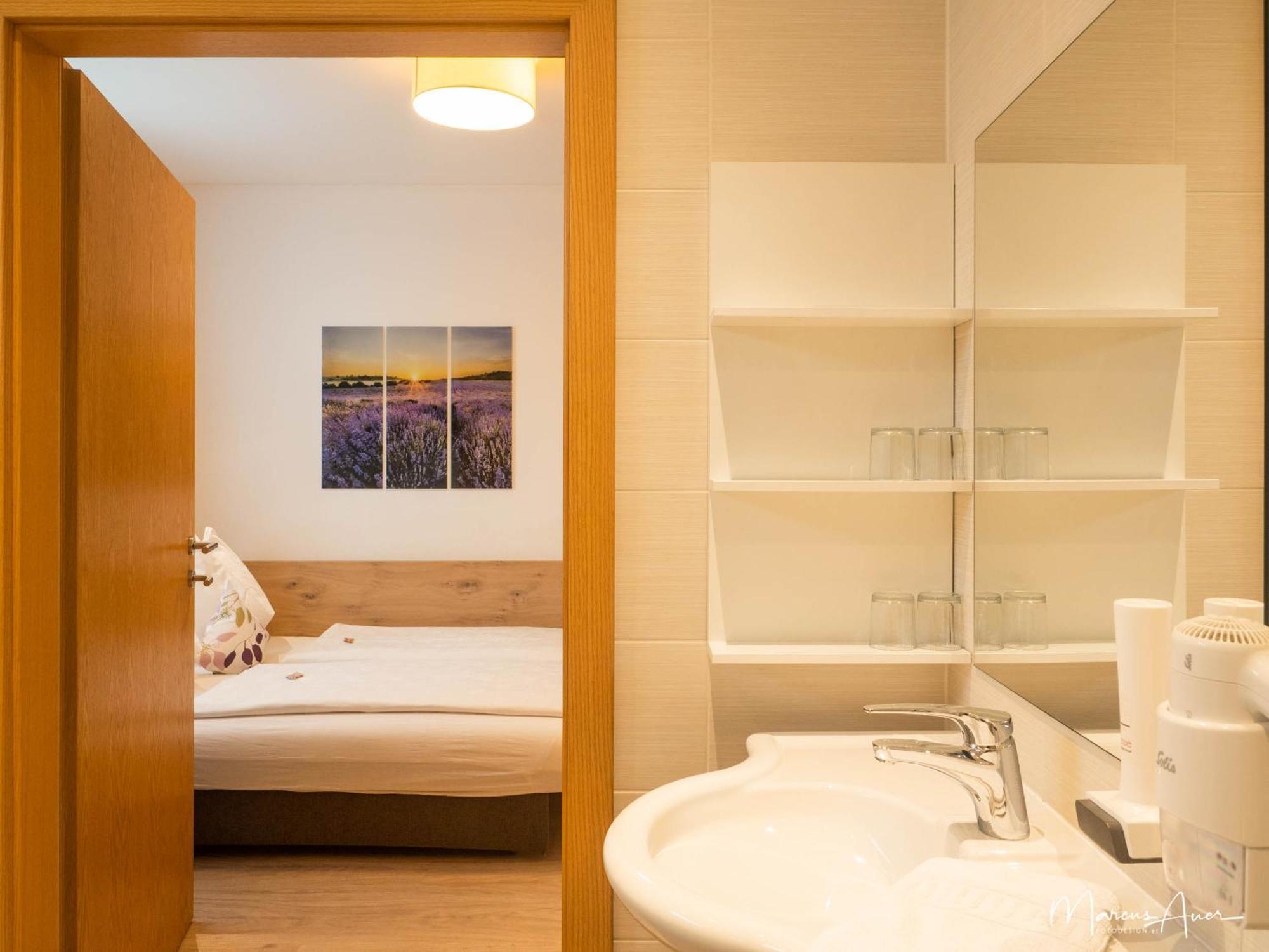 Pension Ehrenfried - Hotel Garni Kindberg Стая снимка