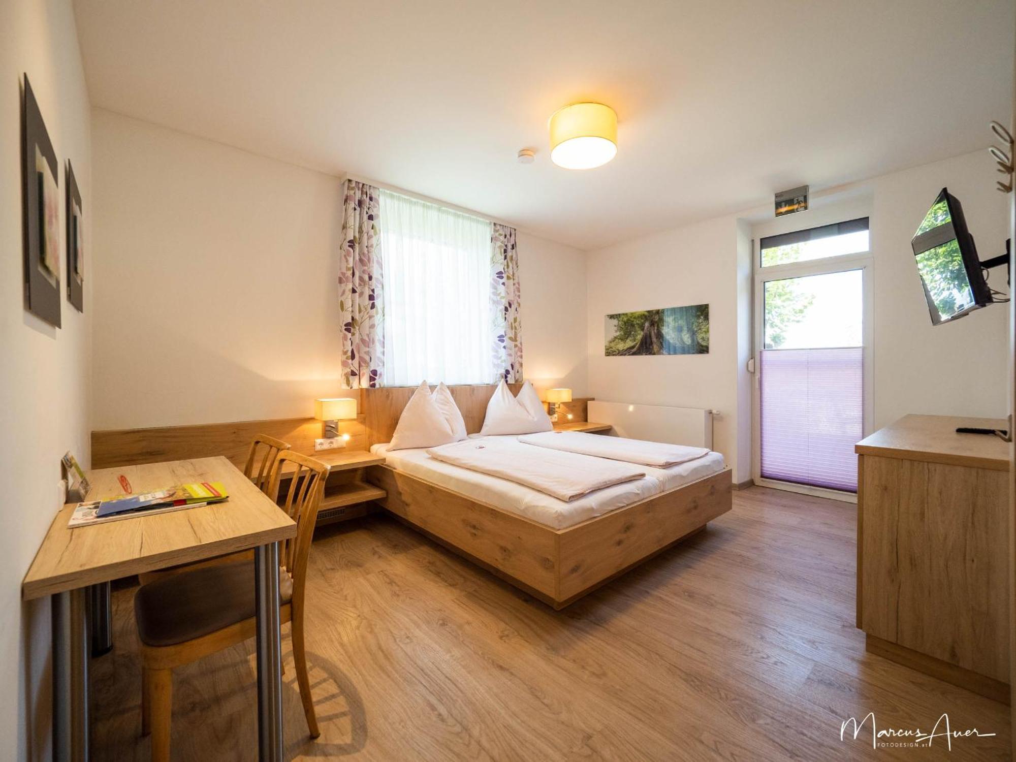 Pension Ehrenfried - Hotel Garni Kindberg Стая снимка
