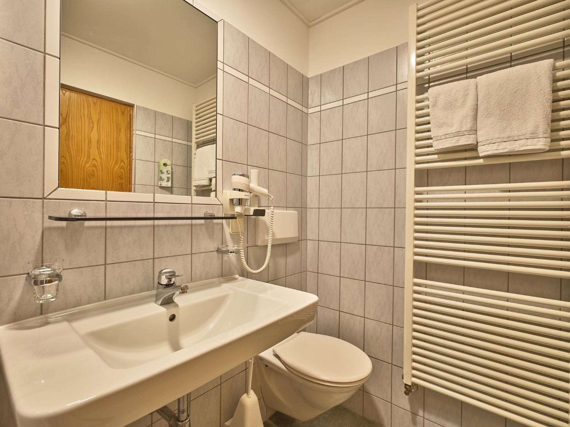 Pension Ehrenfried - Hotel Garni Kindberg Стая снимка